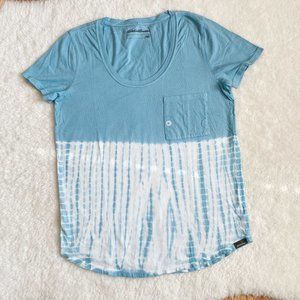 Eddie Bauer, NWOT,Women's Tie dye T-shirt, Curved Hem, Blue, Size M